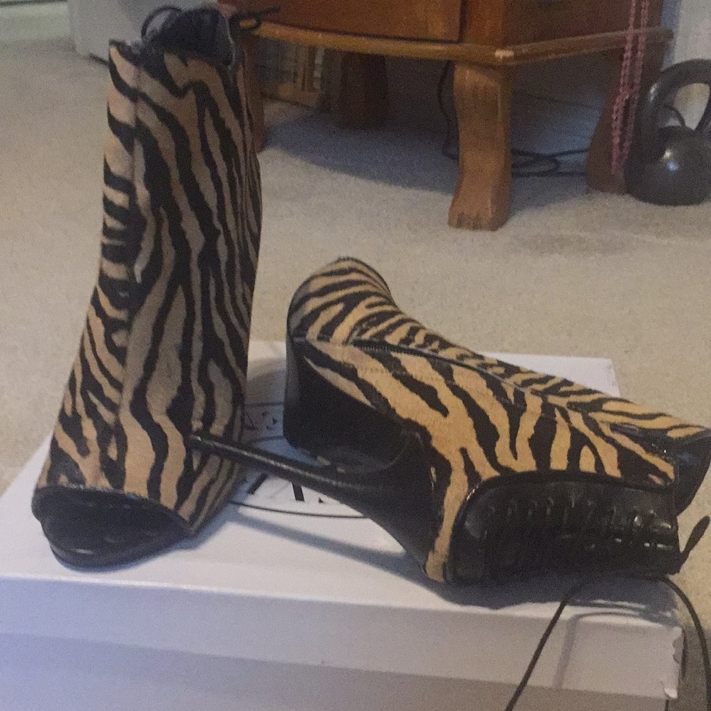 Booties - Picture 3 of 4
